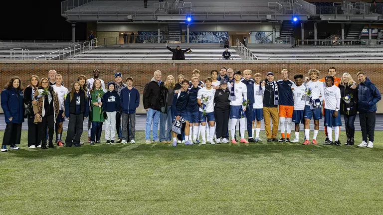 Seniors Shine in 4-0 Win vs. NJIT on Senior Night