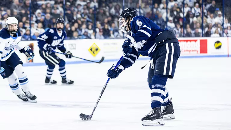 'Cats Travel to Bowdoin for Preseason Border Battle vs. Maine (Friday, 7 PM)