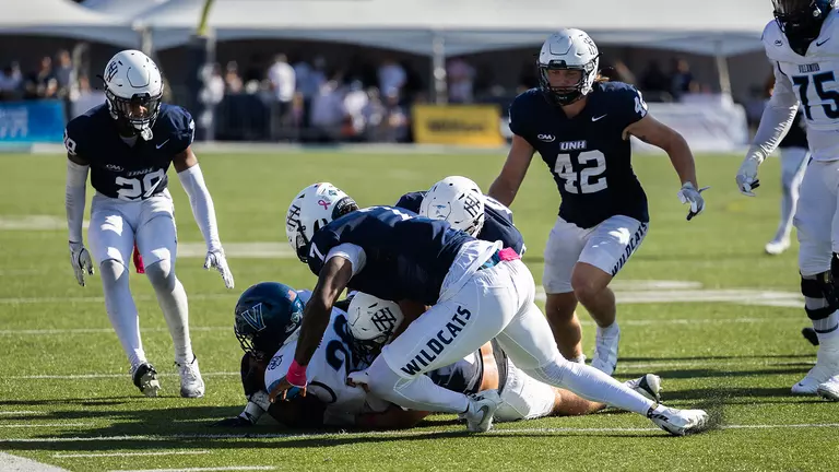 UNH Downed by #18 Villanova, 37-7
