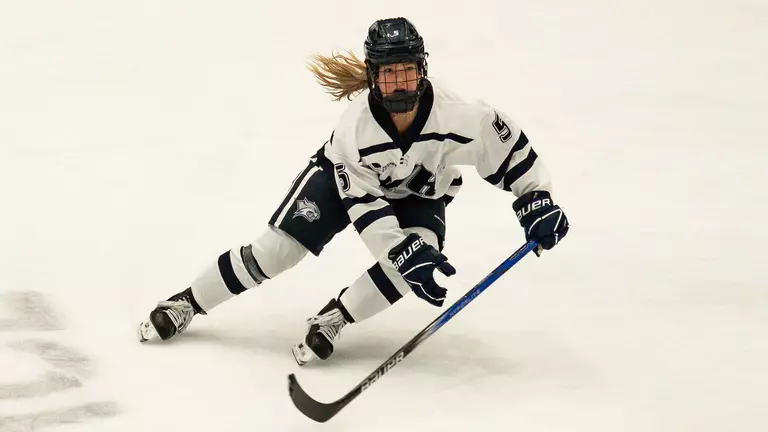 Nina Rossi Named Hockey East Rookie of the Week (Oct. 10)