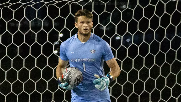 'Cats Conclude Season with 2-1 OT Loss at #2 Vermont, in AE Semis