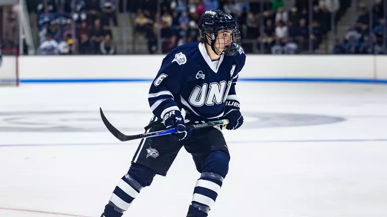 Marty Lavins Named to U.S. Collegiate Selects Roster for Spengler Cup