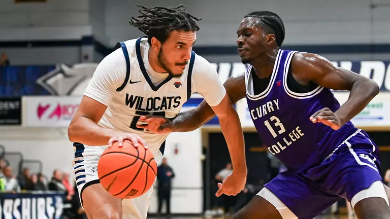 Wildcats Edged 72-68 at Fairfield