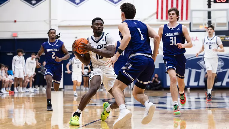 Emuobor's Double-Double Leads UNH Past Stonehill, 59-58
