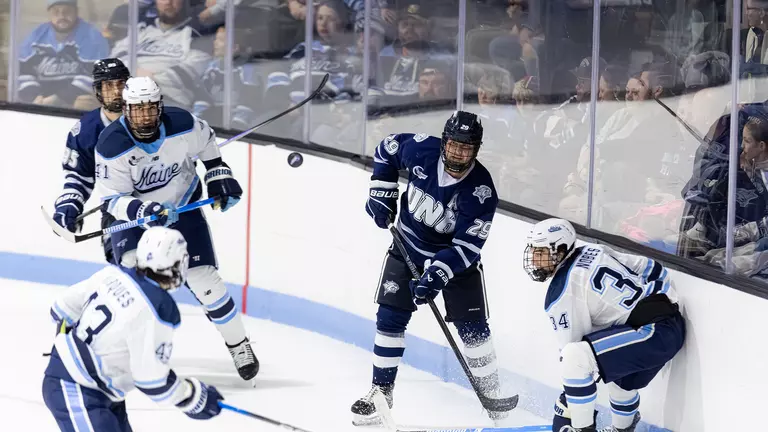 Wildcats Travel to Orono for Border Battle vs. #11 Maine (Dec. 5-6)