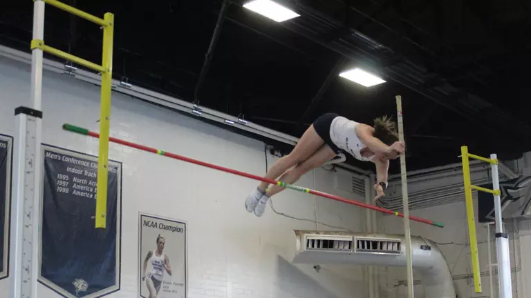 Women's Indoor T&F Set For Tri-Meet Season Opener at Rhode Island (Dec. 5)