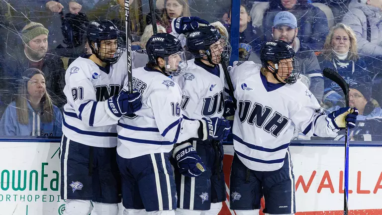Men’s Hockey Takes Game 1 of Border Battle with 1-0 Win at #11 Maine