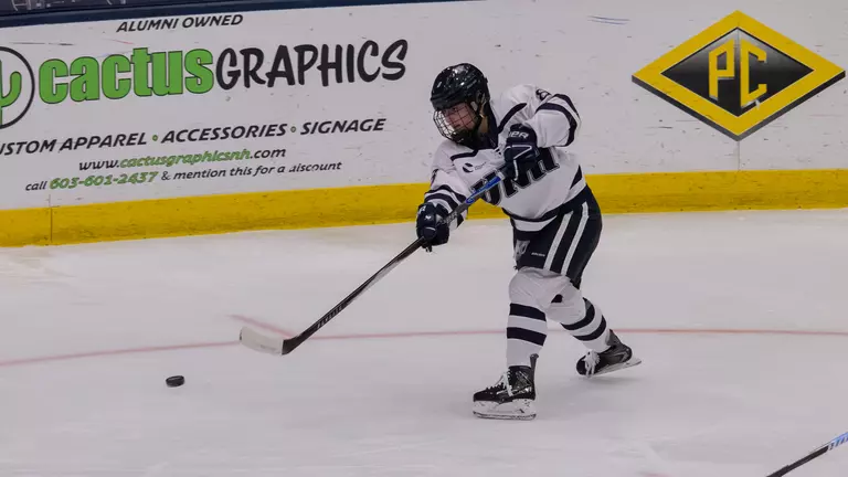 Women's Hockey Falls to Maine 4-3 in OT
