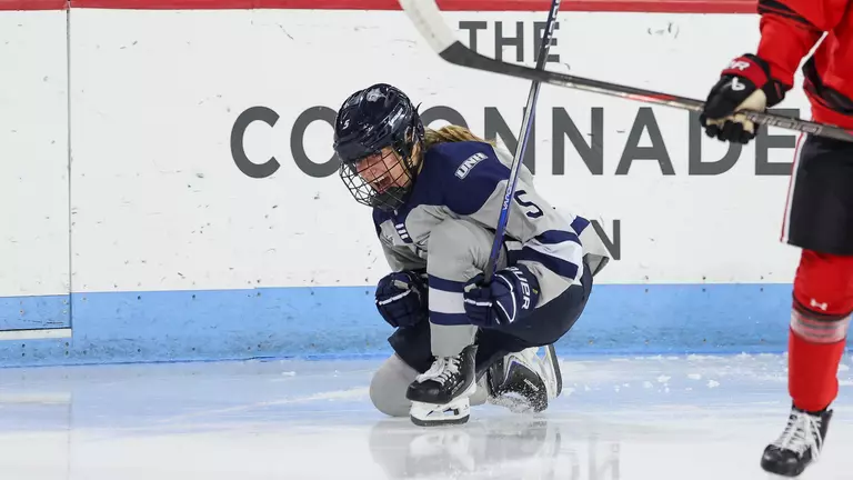 Wildcats Host Maine in Buffalo Wild Wings Border Battle (Dec. 5-6)