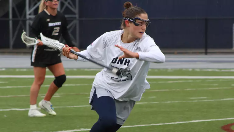 Pavuk, Connerty Record Three Points Apiece in 15-5 Loss to Bryant