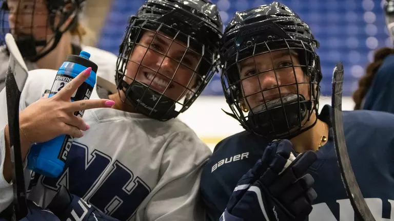 Women's Hockey:Back on the Ice (Photo Gallery)