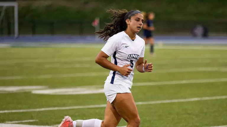 Women’s Soccer Falls Just Short at Harvard, 3-2