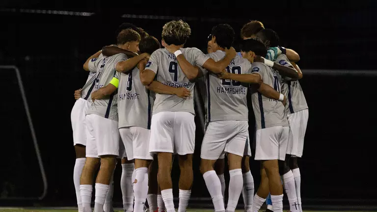 Men’s Soccer Falls to Harvard, 1-0