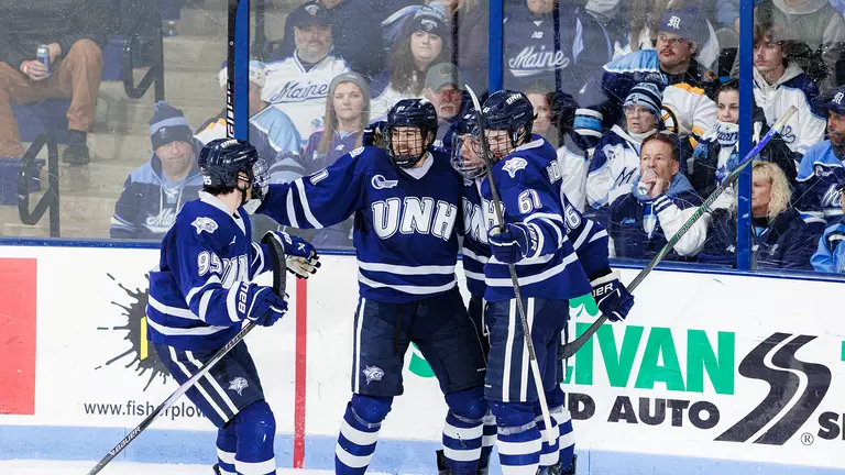 'Cats and Huskies to Conclude Series at Walter Brown Arena (Jan. 18, 4 PM)