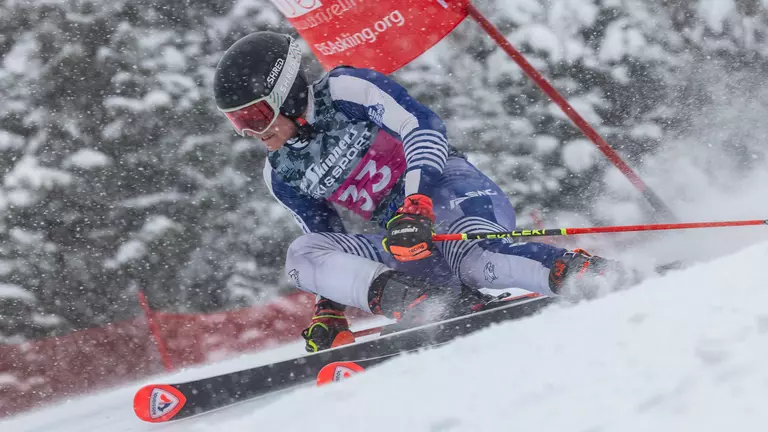 Elvidge Wins Giant Slalom, Paces Alpine in Third Day at St. Lawrence Carnival