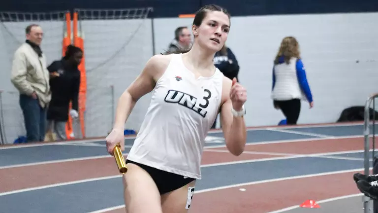 Wildcats Cruise Past River Hawks, 101-35