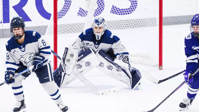 Martinez Earns Second Hockey East Goaltender of the Week Nod
