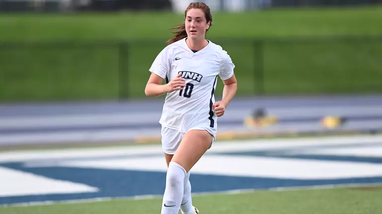 Ally Giovino Signs with Eltham Redbacks FC in Australia