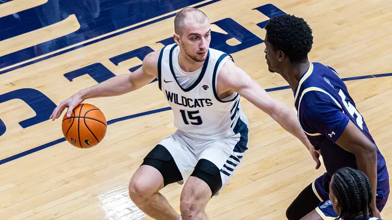 'Cats Battle Bryant in March 3 Regular-Season Finale at Lundholm Gym