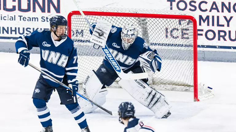 Men’s Hockey Drops 4-1 Contest at #14 UConn