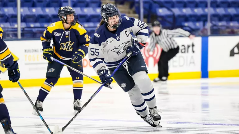 Kira Juodikis Signs PWHL Contract with New York Sirens