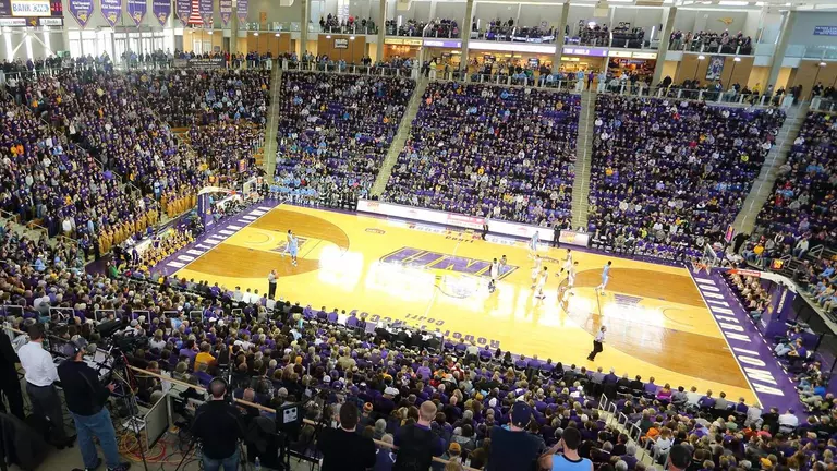 Educators Receive Free Ticket to Feb 6 Men's Basketball Game