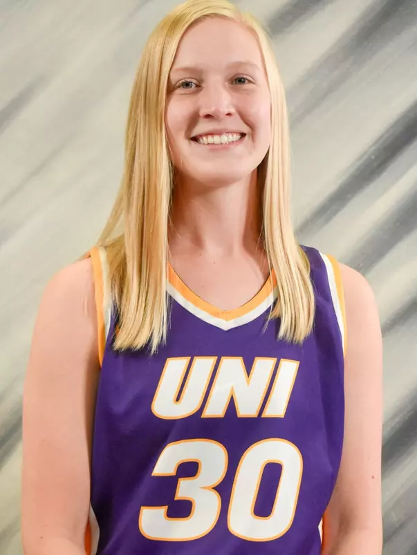 Cynthia Wolf 2022 Headshot