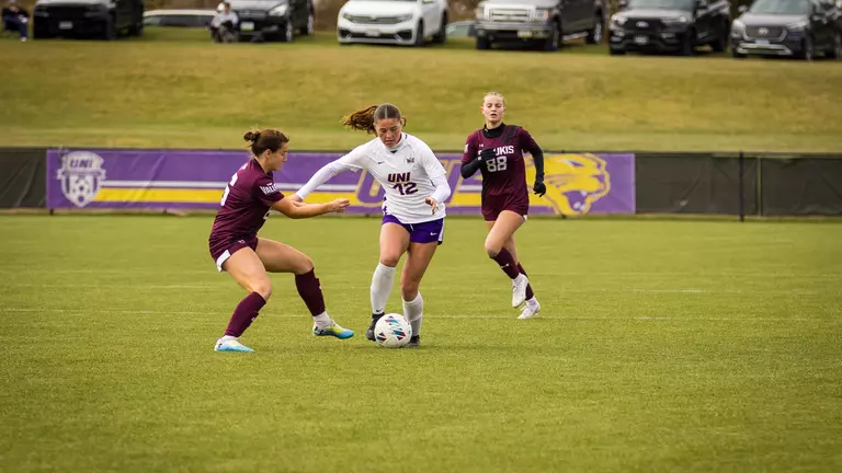 Panther soccer falls to Southern Illinois, 3-2