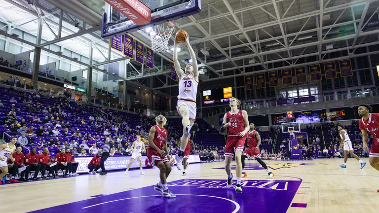 UNI men’s basketball holds off Northern Illinois in second half, 70-57