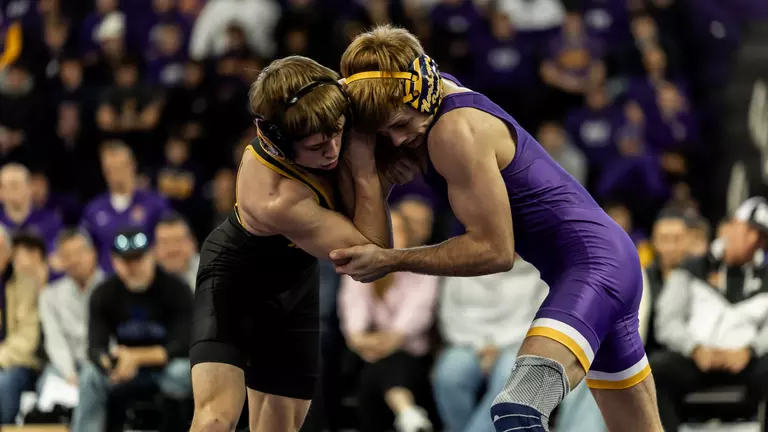 Panther wrestling hosts North Carolina to close out 2025