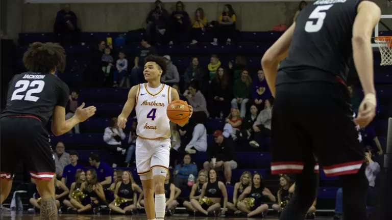 Panther men’s basketball battles Bradley in Sunday’s regular season finale