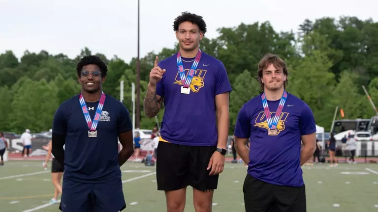 Dunbar, Miller and Safley secure titles on opening day of MVC Outdoor Track and Field Championships