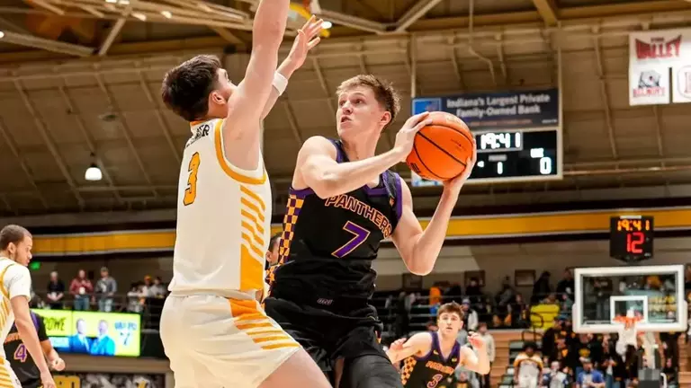 UNI men's hoops stumbles in road loss at Valparaiso Image