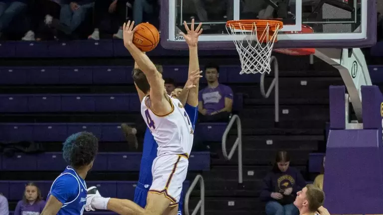 Panther men's hoops takes on Belmont in battle of MVC contenders Image