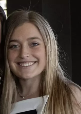 Hallie Starr