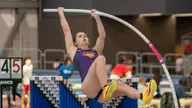 Erica Miner snaps the meet record for women’s pole vault