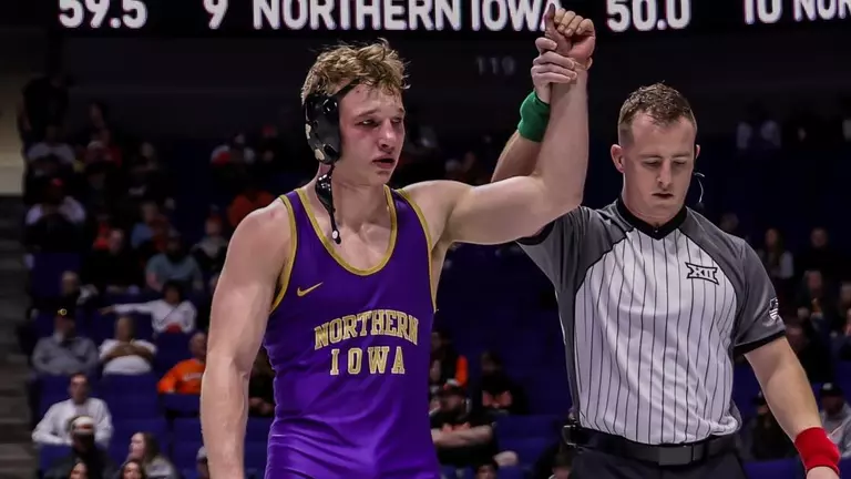 Simma, Fox earn at-large bids to 2026 NCAA Wrestling Championships