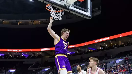 Panther men's basketball rolls into MVC semifinals with victory of Redbirds Image