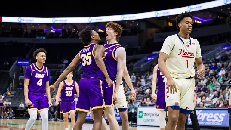 Panther men’s basketball tops UIC for Arch Madness championship