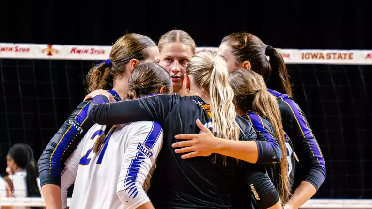 Panther volleyball falls short of comeback at Iowa State Image