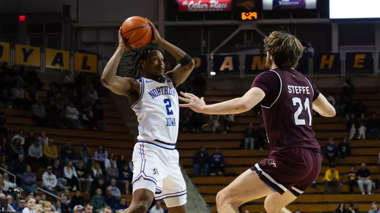 Geon Hutchins vs. SIU (2025-26)