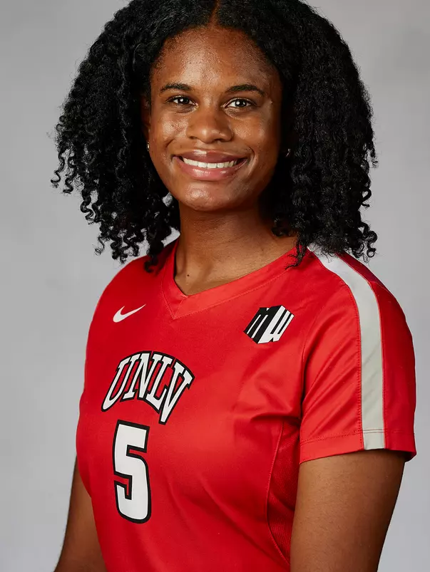 2021 Chloe Thomas