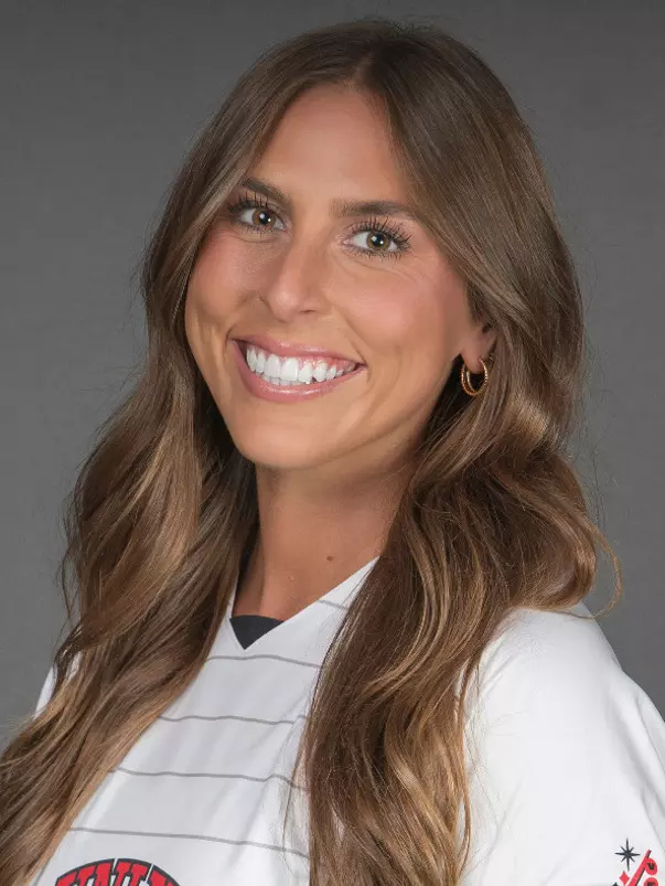2023-24 Women’s Soccer Marketing
Jules Dominguez (6)