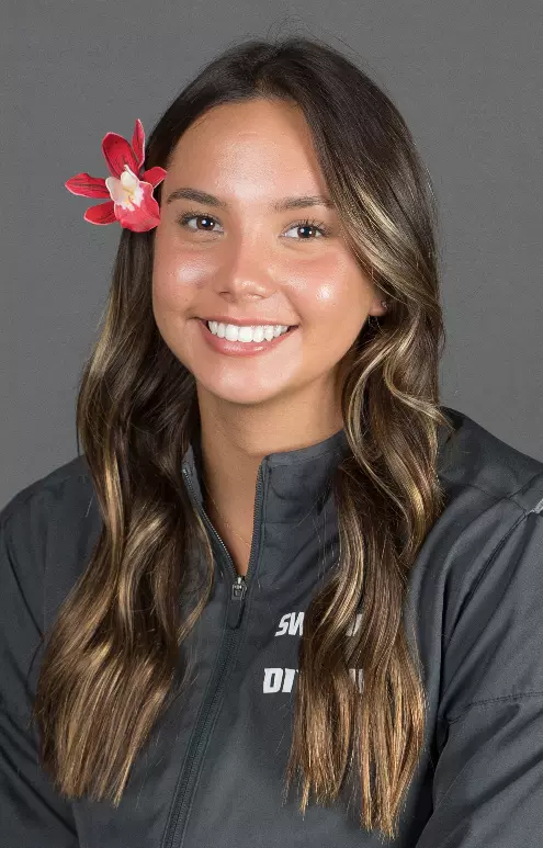 23-24 Swimming & Diving Headshots
Malia Fernandez