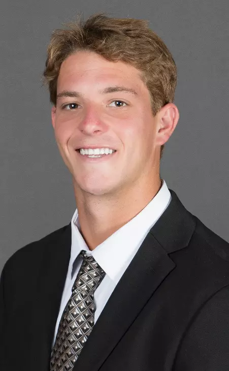 23-24 Swimming & Diving Headshots
Mike Breitbart