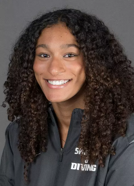 23-24 Swimming & Diving Headshots
Pilar Cohen