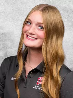 Avery Smith Headshot