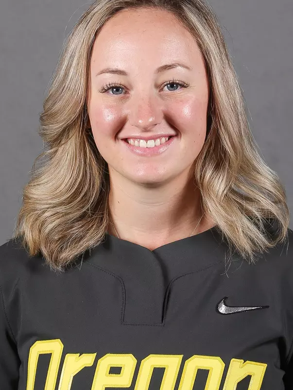 Maddie Hopper Headshot