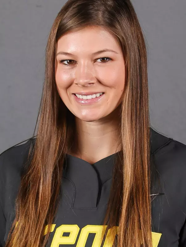 Makenna Kleithermes Headshot