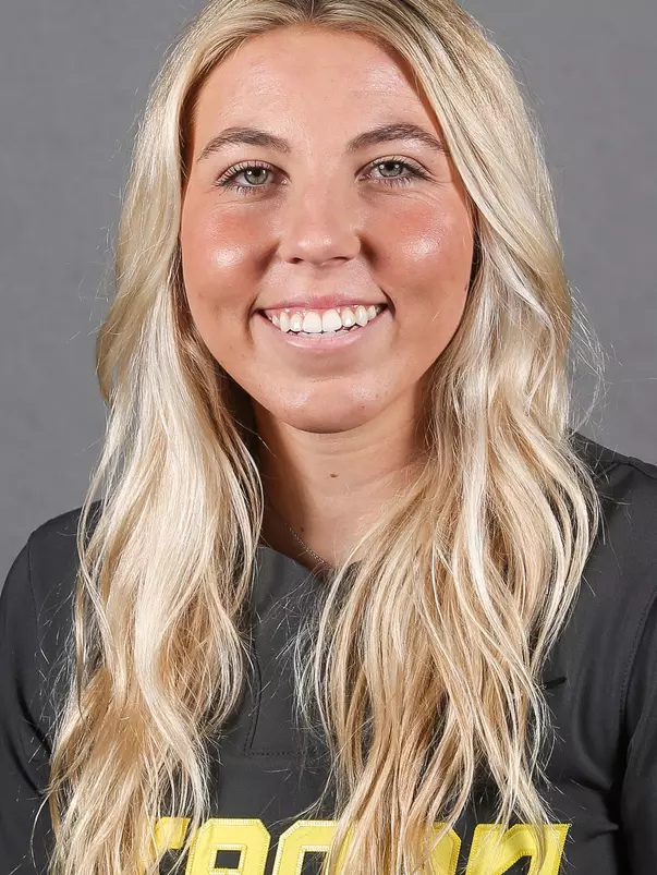 Terra McGowan Headshot